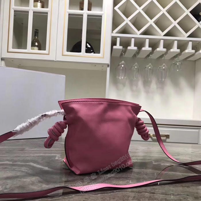 LOEWE女包 綿羊皮 Mini福袋 261843 羅意威女斜挎包  sl2075
